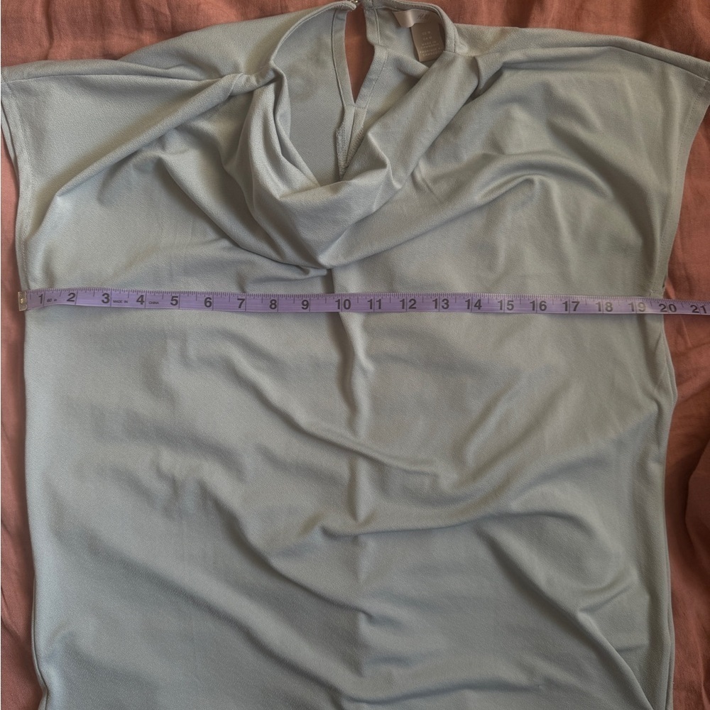 3for30 H&M Gray Cap Sleeve Relaxed Blouse - Picture 8 of 8